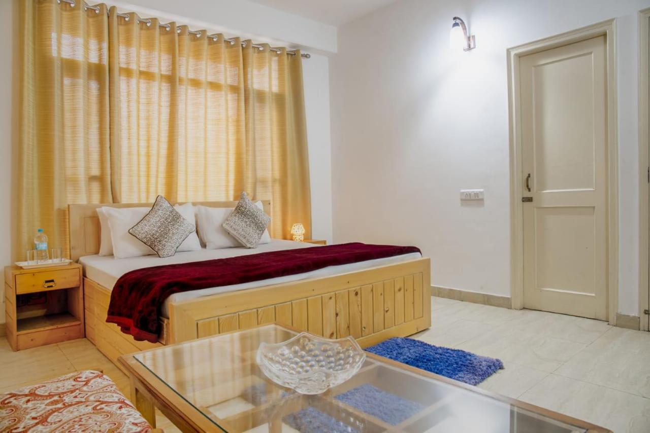 The Western Heights I Serviced Apartments I Pvt Balcony I Lift I Peacefull Area I Family Accomodation I Kasauli I By Exotic Stays Екстериор снимка